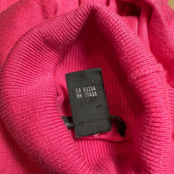 Club Monaco Pink Silk and Cashmere Turtleneck Sweater - Picture 4 of 6